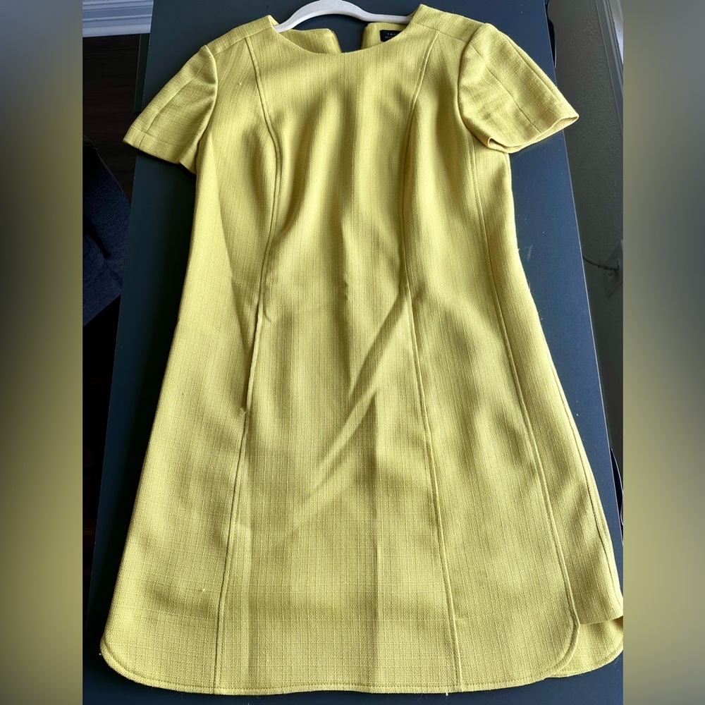 Tahari Arthur S Levine women’s chic yellow dress